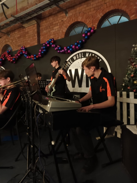 DYJA COLLECTIVE PLAY THE WOOLMARKET 2